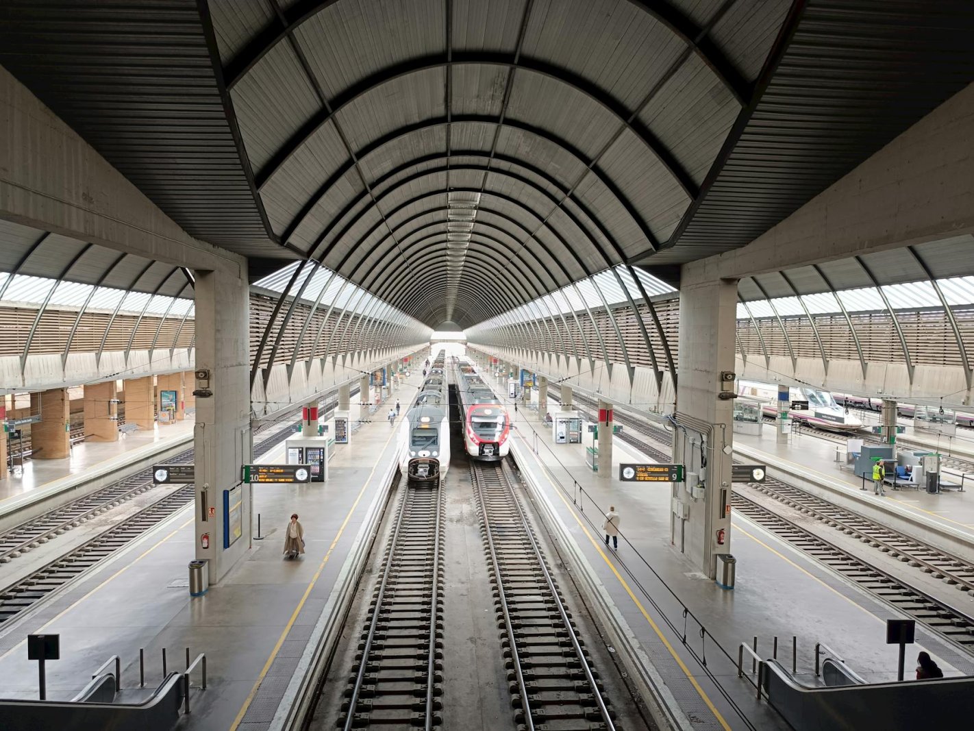 Tren RENFE + autobús: una alternativa para ahorrar