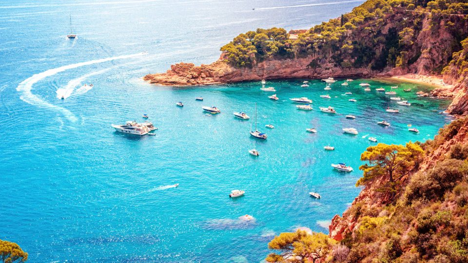 Sendero del Camí de Ronda con vistas al Mediterráneo desde Lloret de Mar
